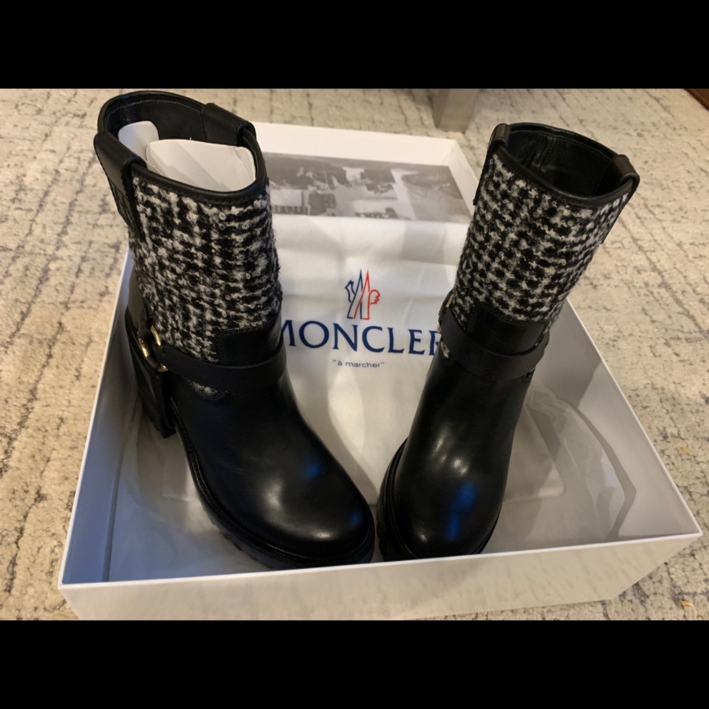 MONCLER boots 👢